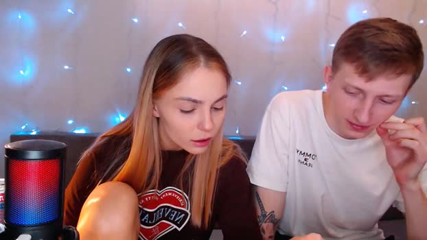 julsweet 03-10-2025 strip Couple