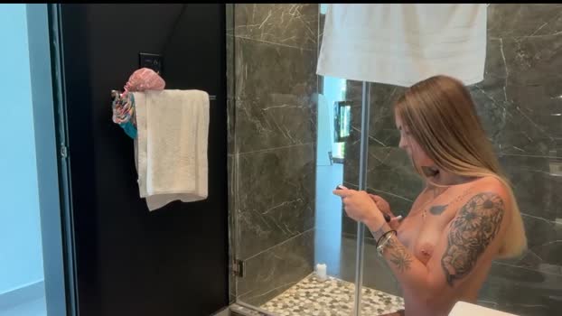 andreaelizabethxo 04-10-2025 natural Female
