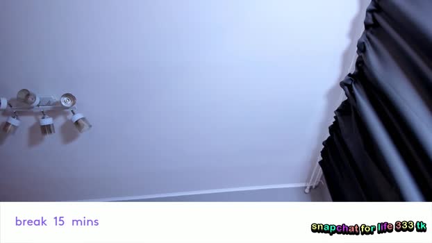 vivian_qwerty 05-10-2025 ass Female