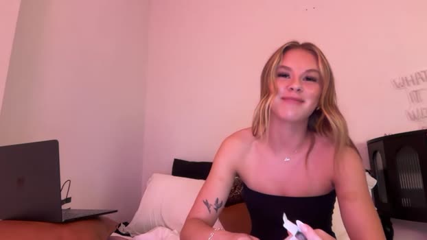 kenziesmithh 10-10-2025 moan Female