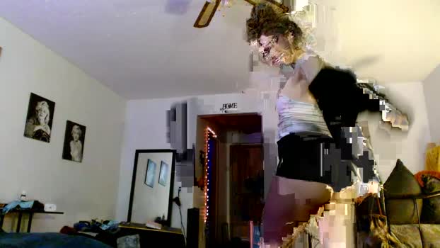 bombshellbaeby 12-10-2025 suckcock Female