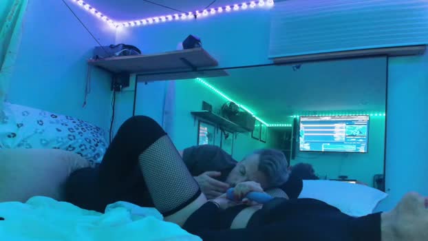 linuxgirlsudosu 15-10-2025 tits Couple