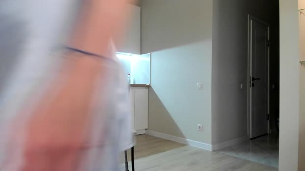 emma_flin 18-10-2025 toy Female