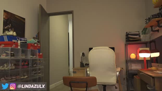 lindabluee 20-10-2025 ass Female
