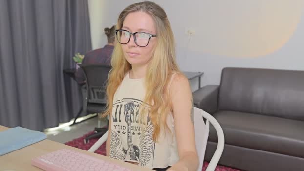 ellcrys 23-10-2025 amateur Couple
