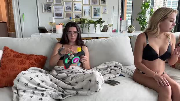 graciemae_baexx 22-10-2025 Naked Couple