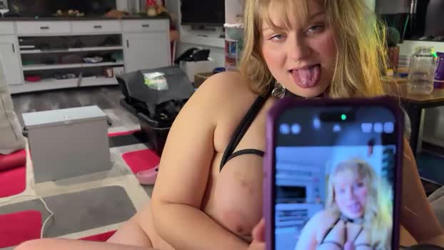puckxbunnyy 27-10-2025 bigass Couple