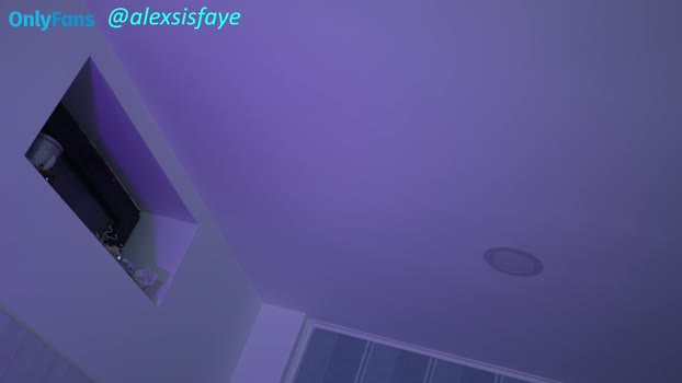 alexsisfaye 31-10-2025 striptease Female
