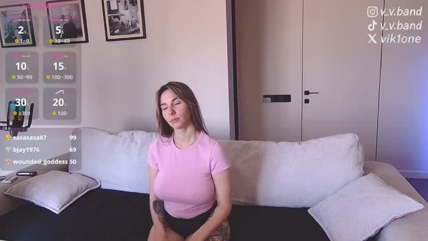 nikki7377 31-10-2025 striptease Couple