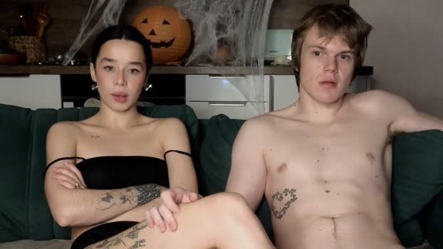 holdonbitch 02-11-2025 Show Couple