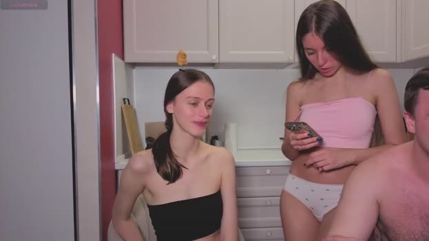 ihavepaws33 09-11-2025 Show Couple