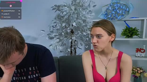 ollistiw 10-11-2025 prettyface Couple