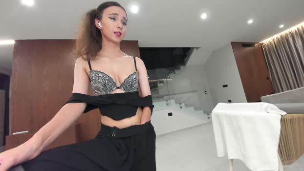 ehotlovea 12-11-2025 spanking Female