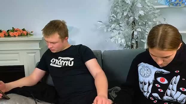 ollistiw 13-11-2025 tits Couple