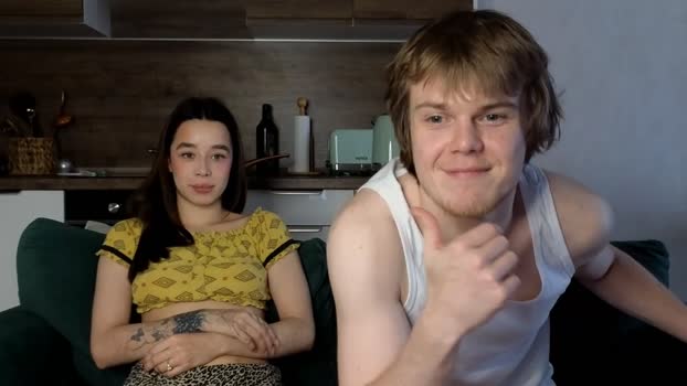 holdonbitch 16-11-2025 big Couple