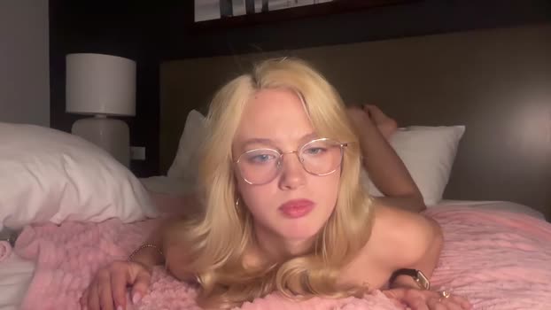 vixenvictoriaa 17-11-2025 sexybody Female