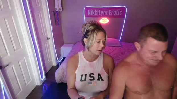 nikkilynnerotic 17-11-2025 sexybody Couple