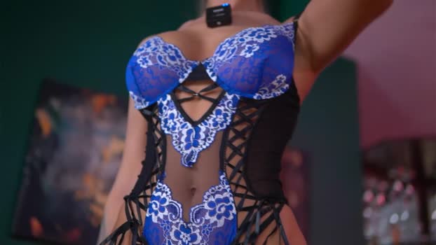 evelyn_evyy 20-11-2025 Show Female