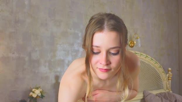 shaunaheiple 25-11-2025 beauty Female