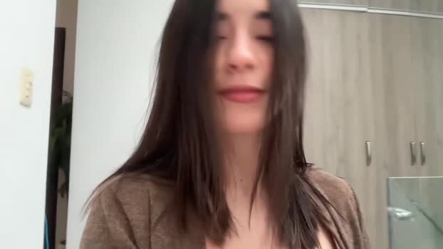 emyii 26-11-2025 moan Female