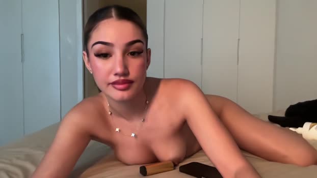 ava_delightt 27-11-2025 Webcam Female