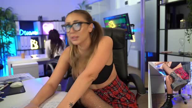 babesgowild 27-11-2025 lick Female