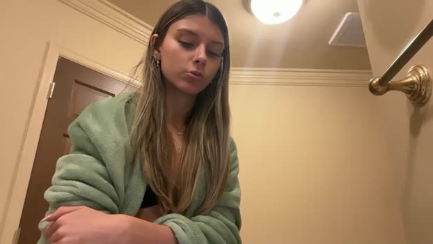 clairewalkerr 29-11-2025 skinny Female