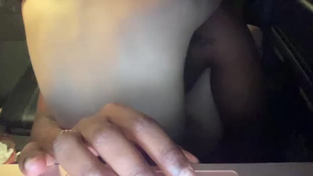 h3nnynlace 02-12-2025 sex Couple