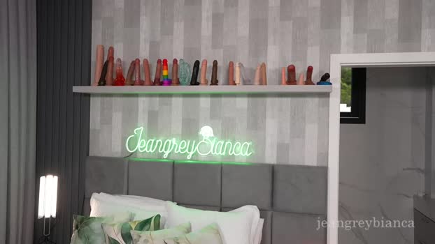 jeangreybianca 03-12-2025 analtoy Female