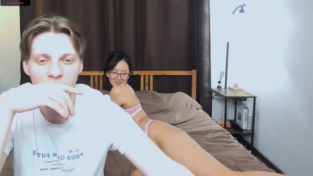 blossomandbee 08-12-2025 fingering Couple