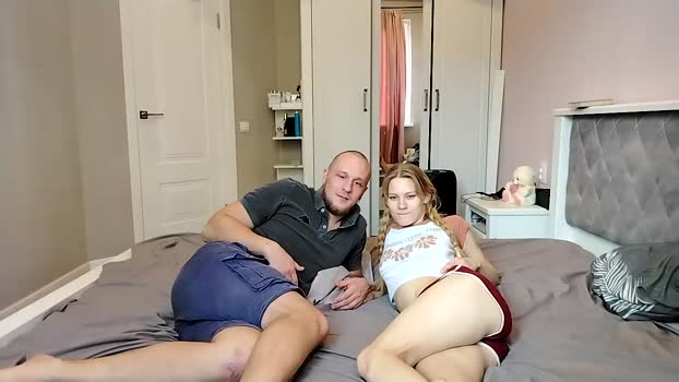 daisy_couple 08-12-2025 Webcam Couple