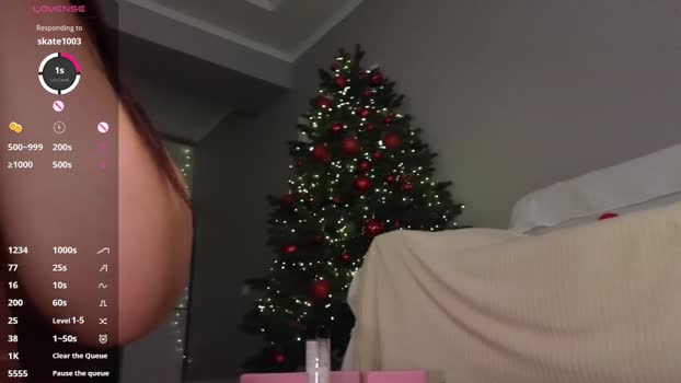 ella_lee15 12-12-2025 striptease Female