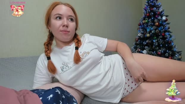 anikagfrank 17-12-2025 legs Couple