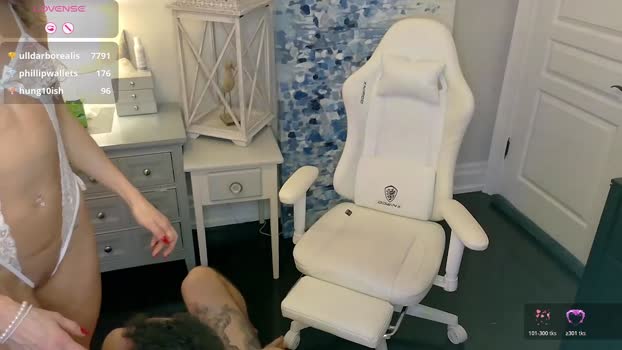 alluring_aurora_amor 18-12-2025 spanking Couple