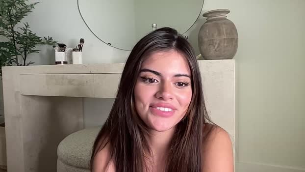 poutyselena 18-12-2025 Video Female