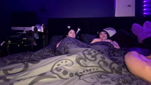 ravyn_nyx 18-12-2025 ass Couple