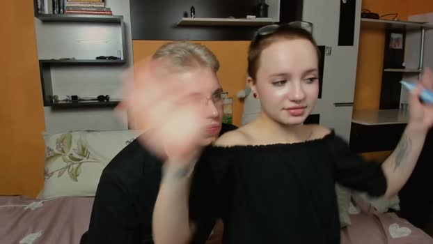 samyscott 18-12-2025 Ass Couple