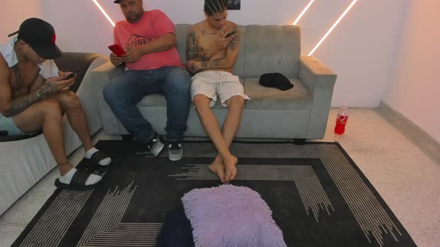 nympho_nathy_sophi 19-12-2025 sex Couple