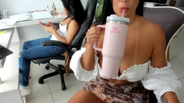 emillybrowm 19-12-2025 Download Couple