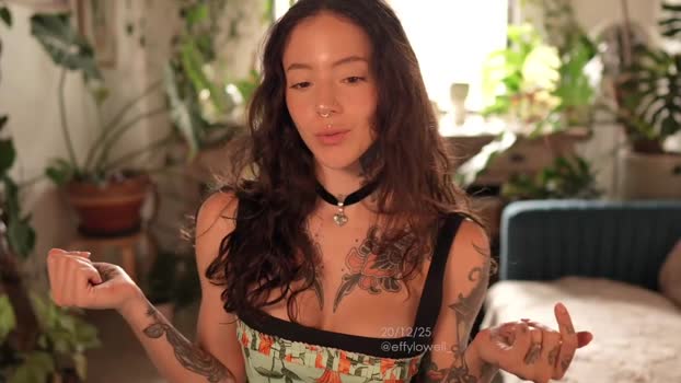 effylowell_ 20-12-2025 sexygirl Female