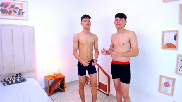 twogirls2boys 21-12-2025 analsex Couple