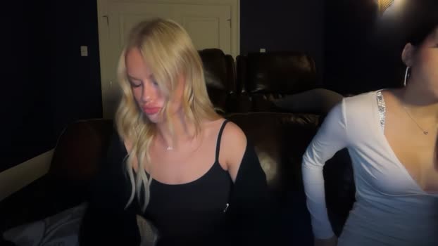 kenziesmithh 21-12-2025 kiss Female