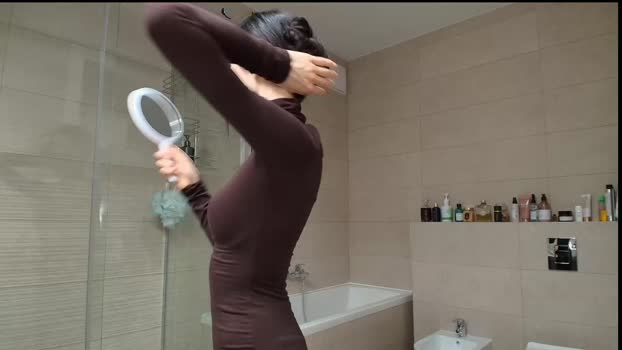 milla_bella 22-12-2025 wet Female