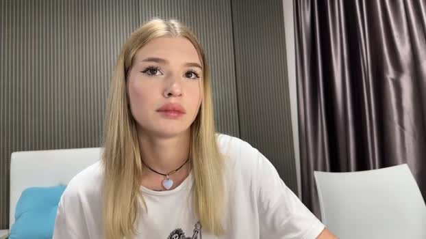 pussymoneywet 22-12-2025 analtoy Female