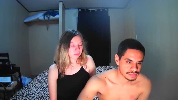 time_leaper 23-12-2025 Topless Couple
