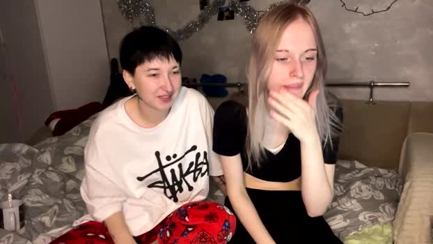 zaramontel 23-12-2025 lick Couple
