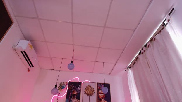 vikoparker 23-12-2025 bigcock Female