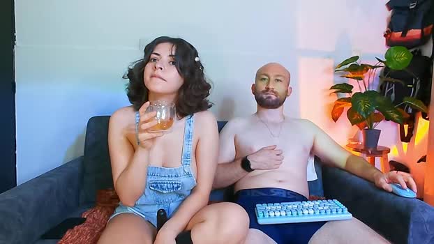 holly_and_honey_69 25-12-2025 moan Couple