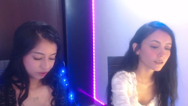 antonnellae 27-12-2025 strip Couple