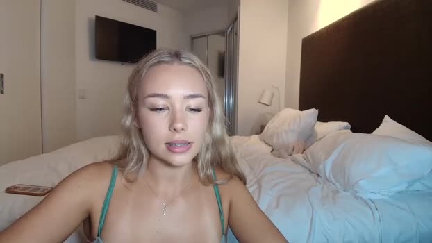 itschanelxx 27-12-2025 beauty Female